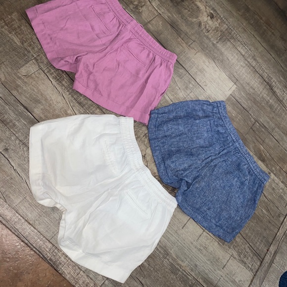Women’s Old Navy Linen Shorts - Picture 2 of 2